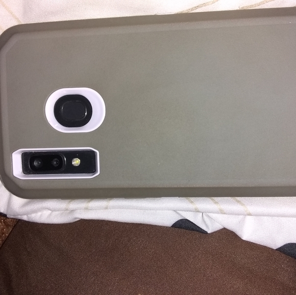 Phone - Picture 2 of 2